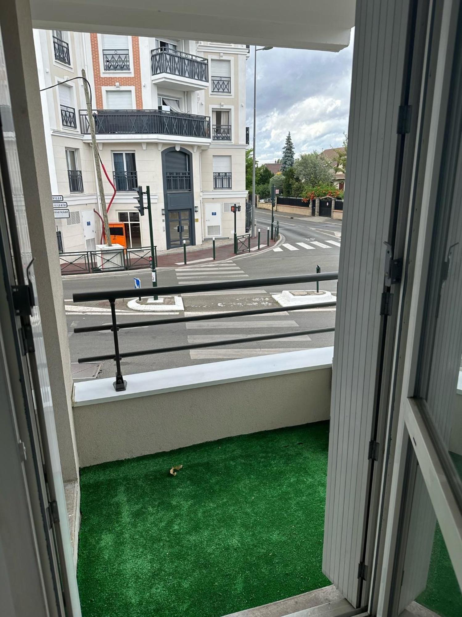 Appartement Cosy Proche Stade De France - Jo Paris 2024 Le Blanc-Mesnil Exterior foto